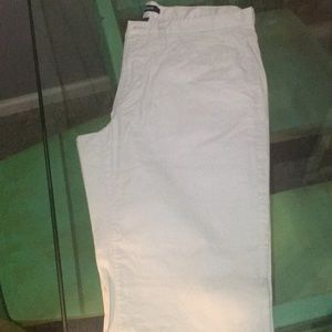 Men’s chinos